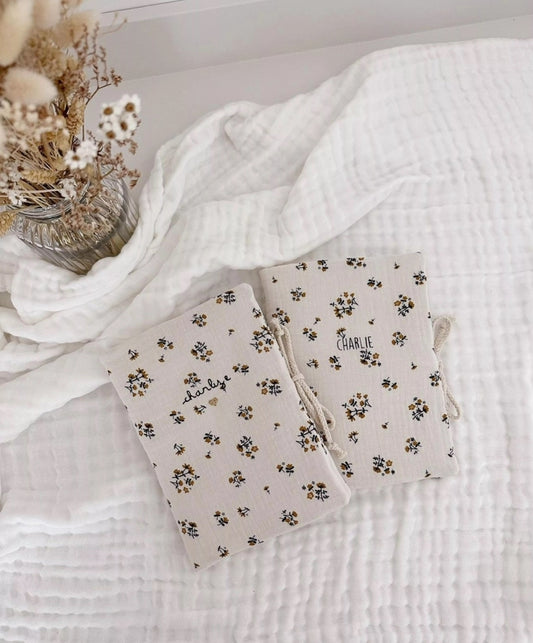 Protège carnet fleurs automnales