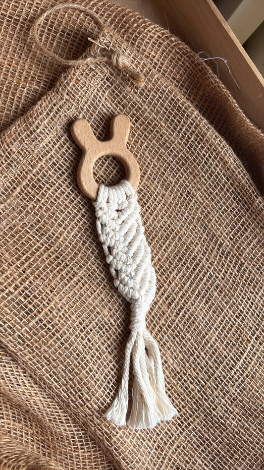 Hochet en macramé